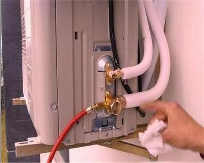 变频空调安装中的抽真空步骤及其在暖通工程中的重要性